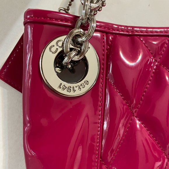 COACH! 🎀 - Picture 5 of 9